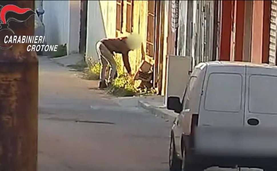 Spaccio - operazione antidroga 13 arresti cirò 02