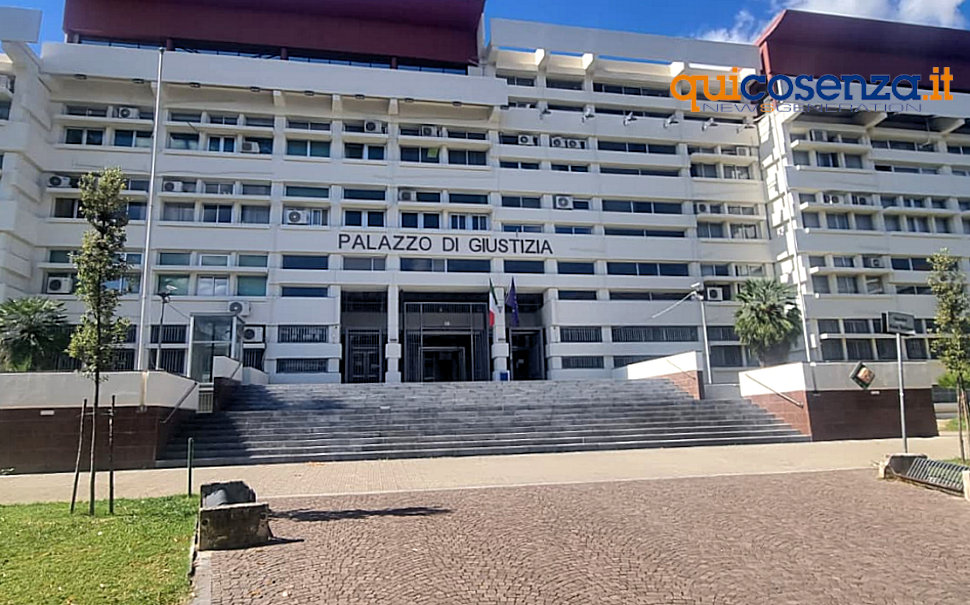Maxi evasione a Montalto Uffugo. Il Gip rigetta la richiesta degli arresti domiciliari per i professionisti 51 Tribunale di Cosenza