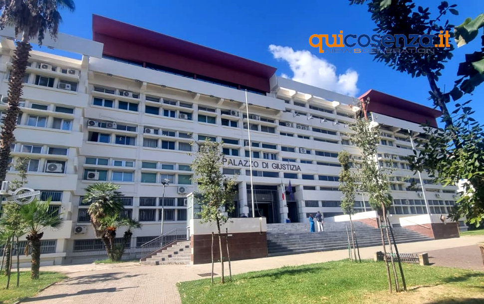 Tribunale di Cosenza minacce