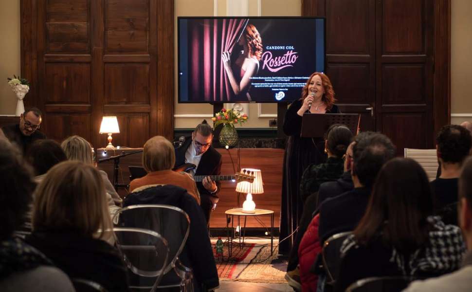 Vera Segreti Casa delle Culture Canzoni col rossetto