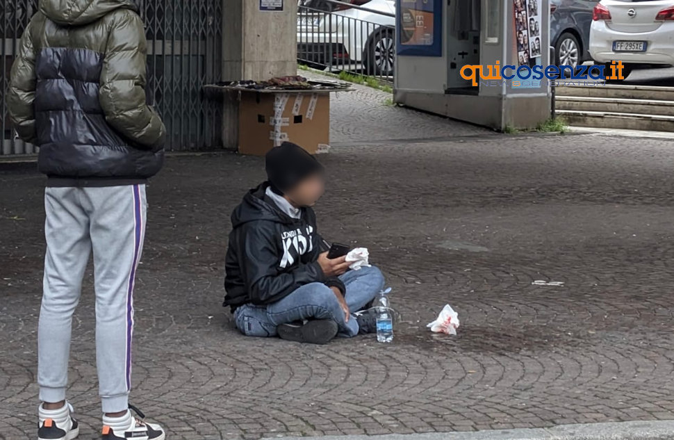 Bengalese aggredito Cosenza Emergenza Sociale