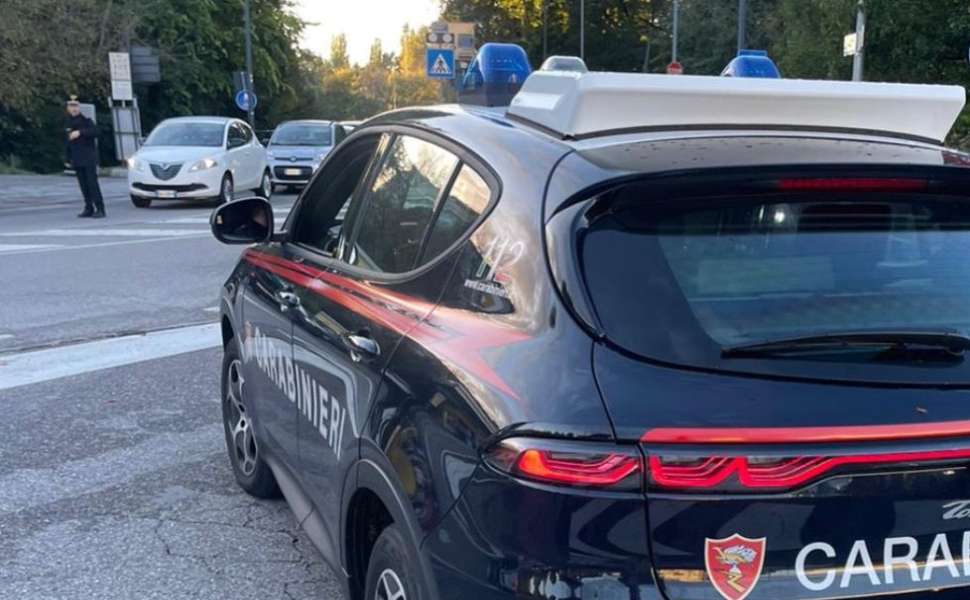 carabinieri controlli stradali coltelli