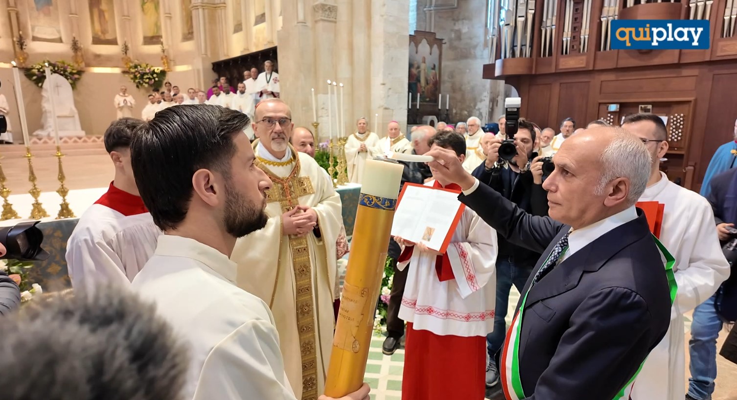 Il Cardinale Pizzaballa a Cosenza, l'appello per Gaza e l'omaggio alla Madonna del Pilerio 51 Il Cardinale Pizzaballa a Cosenza, appello per Gaza e omaggio alla Madonna del Pilerio