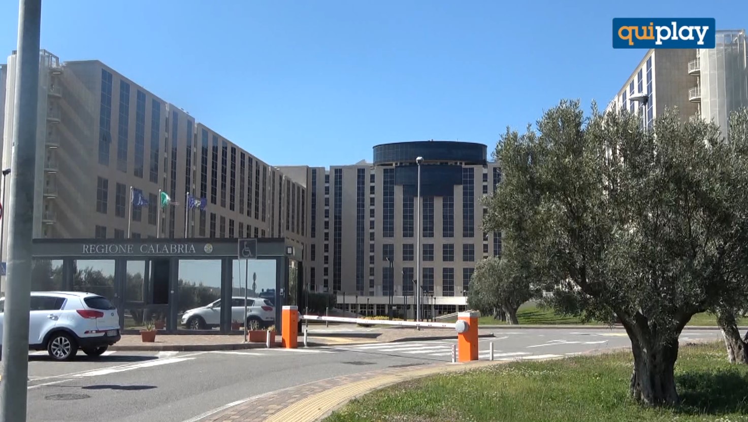 Sottosegretari in Regione, l'opposizione: «Per la modifica dello Statuto necessario il referendum» 53 Regione Calabria, vertice su TIS ed ex LSU/LPU: sindacati chiedono la fine del precariato storico