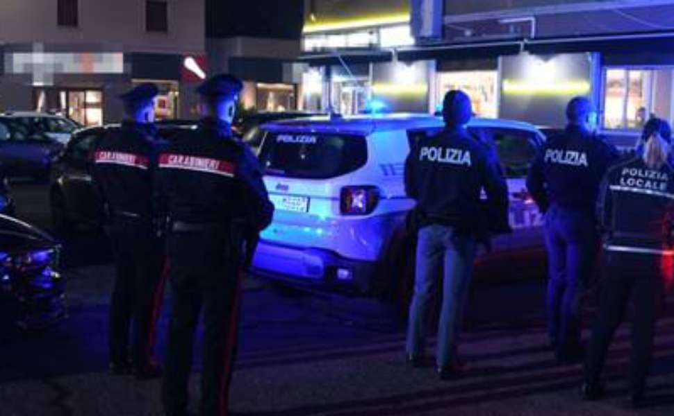 controlli interforze locali discoteca Crans-Montana 02