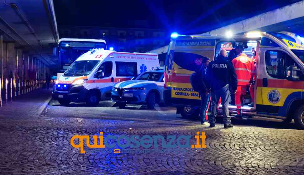 cosenza-polizia-ambulanza