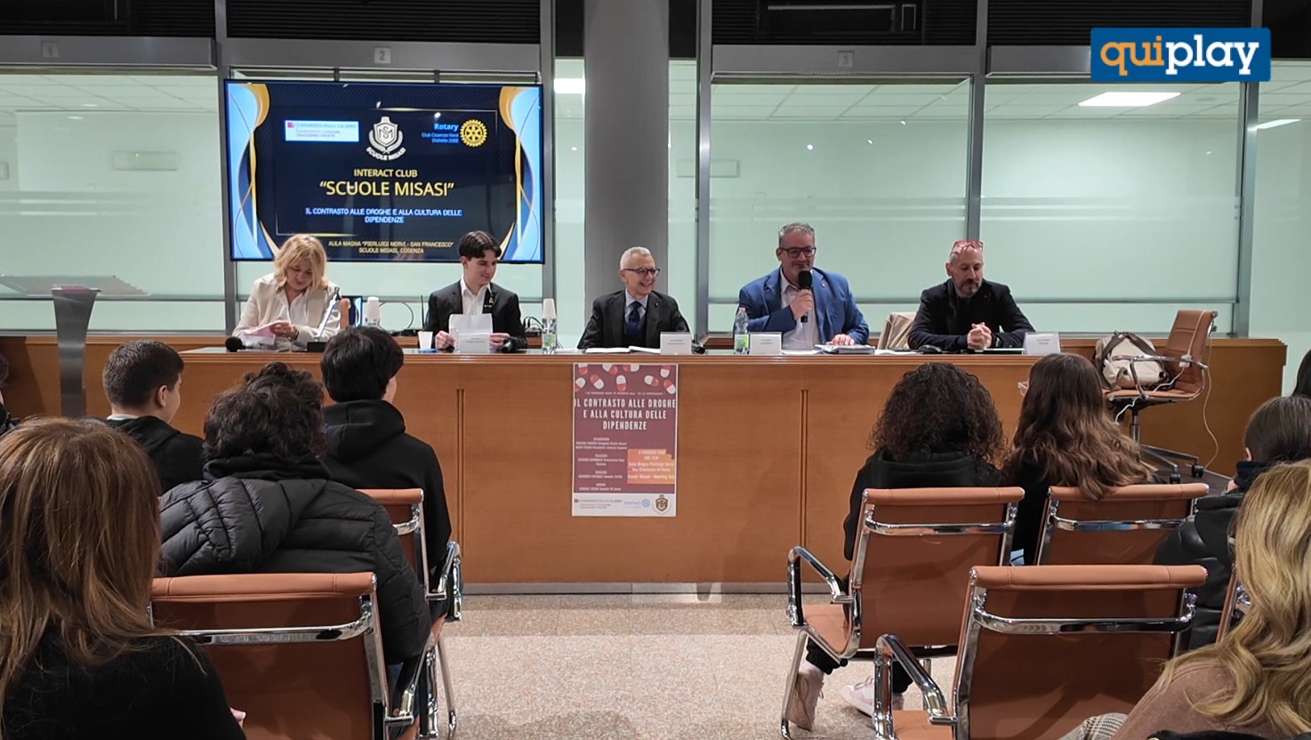 Cosenza: Capomolla incontra gli studenti, “droga e disagio sociale, rischi da non sottovalutare”