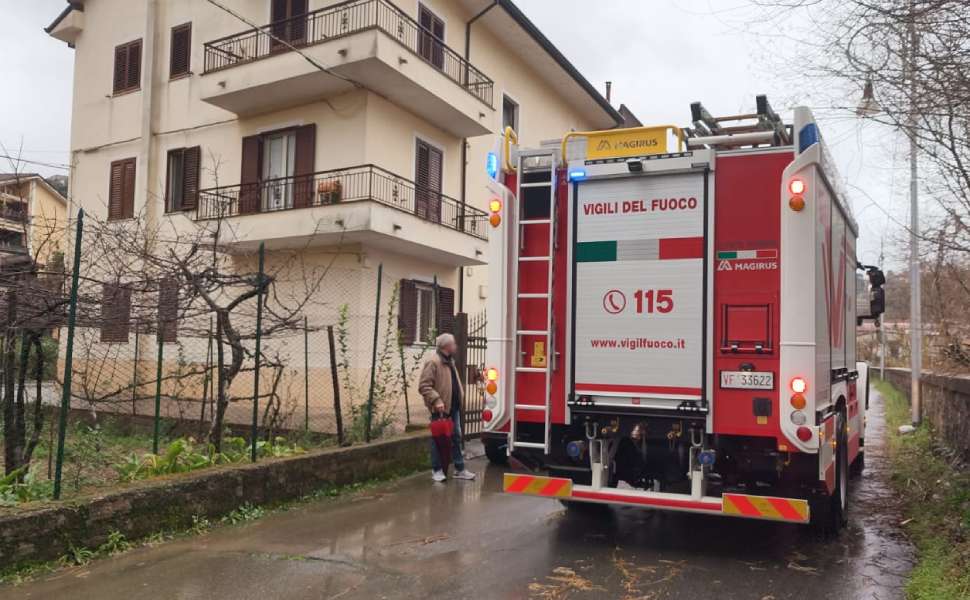 Allerta massima a Cosenza: famiglie isolate nell'area del torrente Jassa. Sindaco ai cittadini «prudenza» 52 Torrente Jassa Cosenza sindaco 02