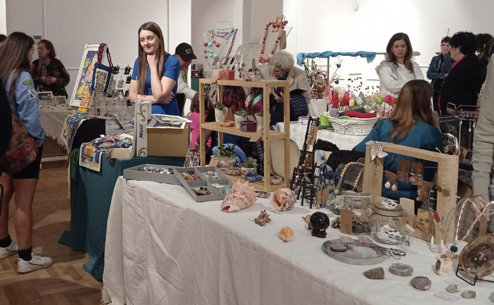 Torna il Mercato Artigianale nel centro storico di Cosenza tra creatività e tradizione 51 mercato-artigianale-cosenza