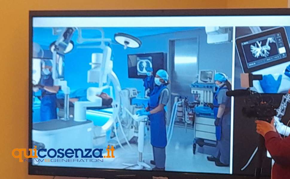 Unical e ospedale Annunziata: 2 nuovi sistemi robotici con IA potenziano il parco tecnologico 55 ospedale cosenza Sala broncoscopio 01
