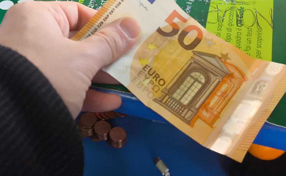 Cosenza, allarme truffa per i commercianti del centro città: il raggiro del resto da 50 euro 52 raggiro resto cosenza 50 euro