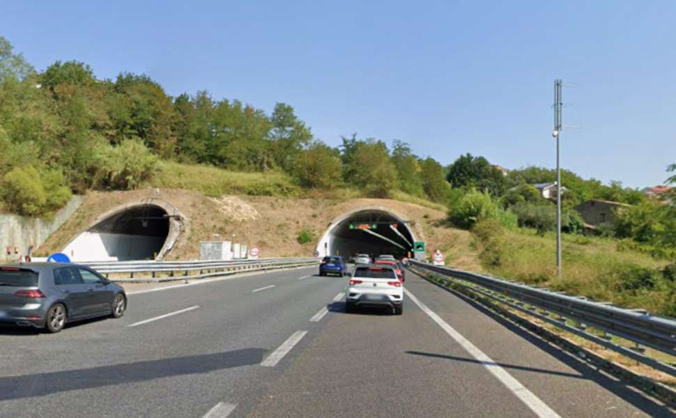 Autostrada A2, chiusura notturna per verifiche nella galleria Serra Spiga a Cosenza 52 serra spiga galleria A2
