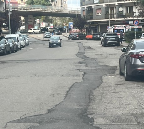 Cosenza: strade dissestate dopo gli scavi, presentato un esposto al Comune 52 Cosenza strade dissestate scavi