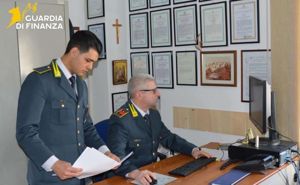 truffa fondi agricoli guardia di finanza