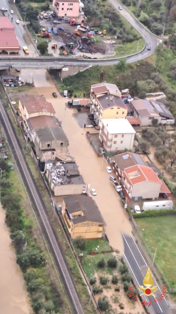 Costa ionica cosentina sotto assedio del maltempo: salvato un uomo intrappolato tra acqua e fango 53 6cafc289 8786 4268 902d f428d4200946