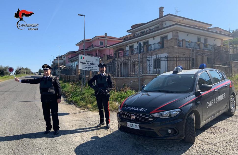 Tentata estorsione mafiosa a 2 imprese per lavori a Spezzano e San Lorenzo del Vallo. In carcere 2 persone 51 Carabinieri San marco Argentano