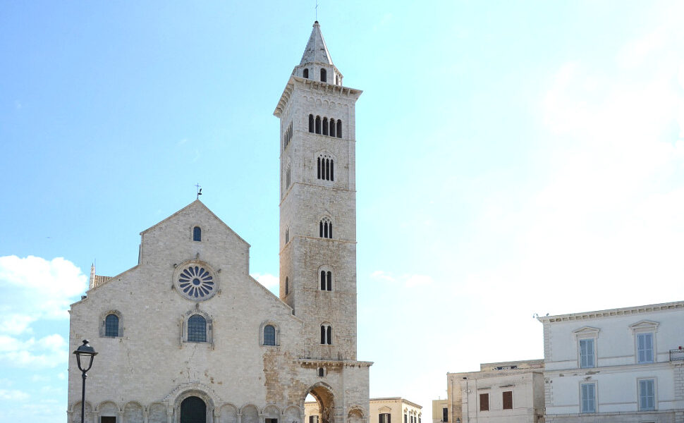 Cattedrale di San Nicola Pellegrino biancone di trani