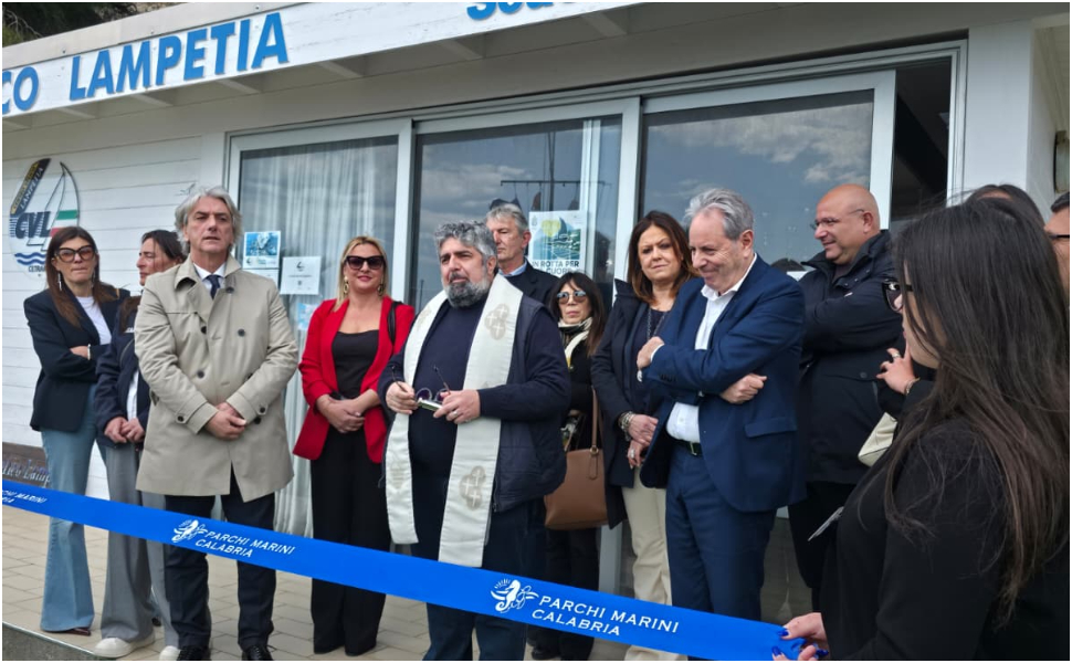 Turismo sostenibile, a Cetraro nasce il primo Info Point dei Parchi Marini 54 Cetraro Info Point Parchi Marini 03