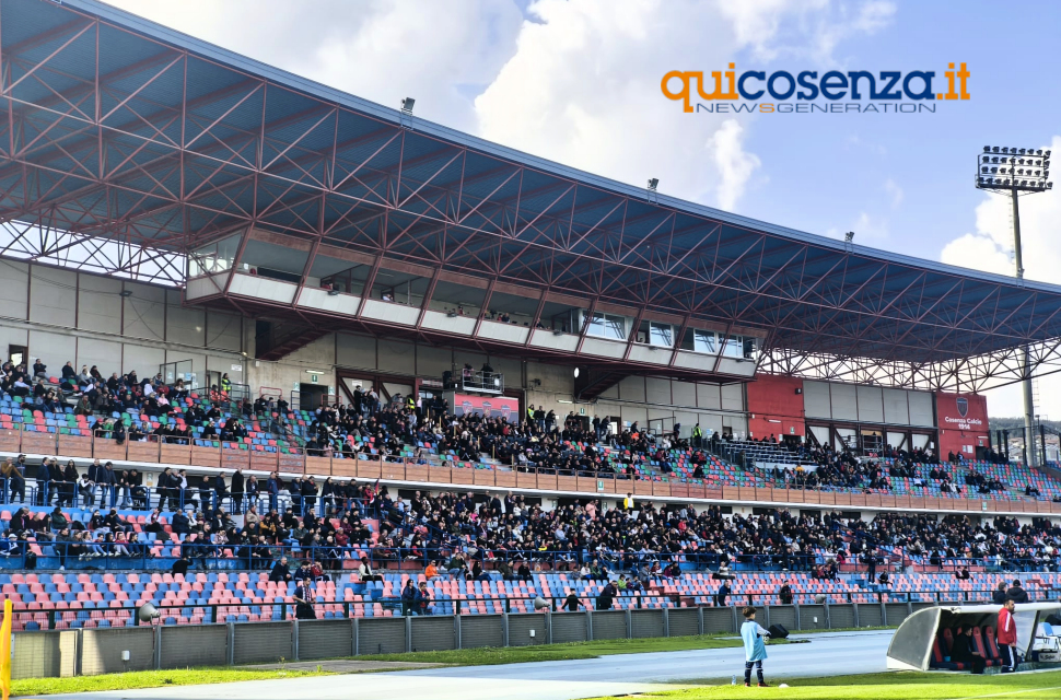 L'inzuccata di Beretta regala al Cosenza Calcio la terza vittoria di fila. Battuto 1 a 0 l'Altamura 53 Cosenza Altamura Stadio Marulla