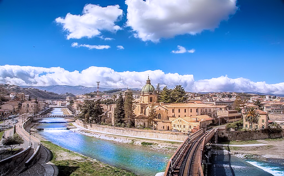 Cosenza tra le città più care d'Italia: a febbraio inflazione a +2,5%. A gennaio era la più costosa 51 Cosenza panorama