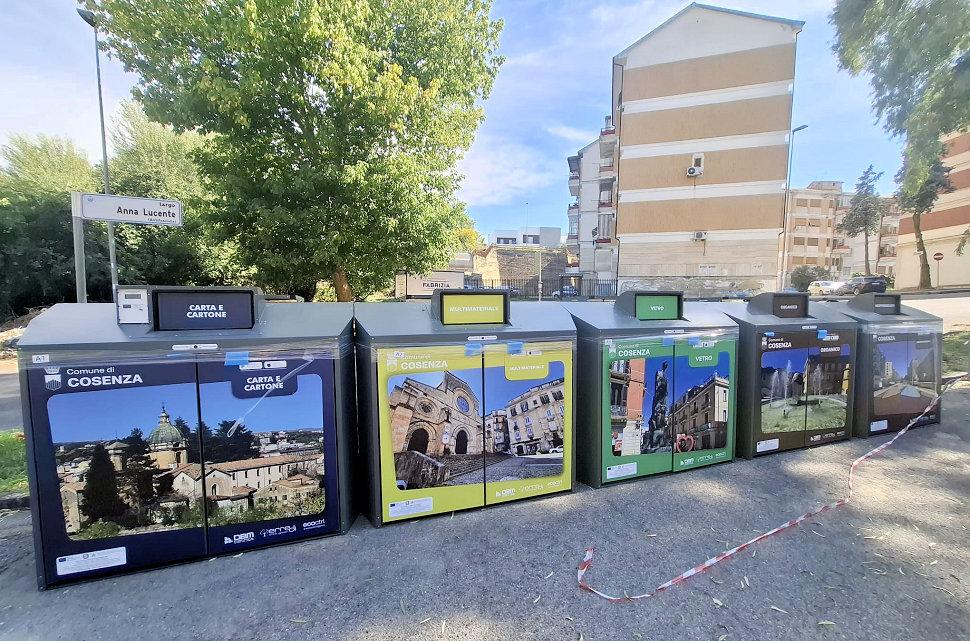 Cosenza esempio di sostenibilità: arrivano le macchine mangia plastica nelle scuole 52 Ecoisole via-Livatino-Cosenza