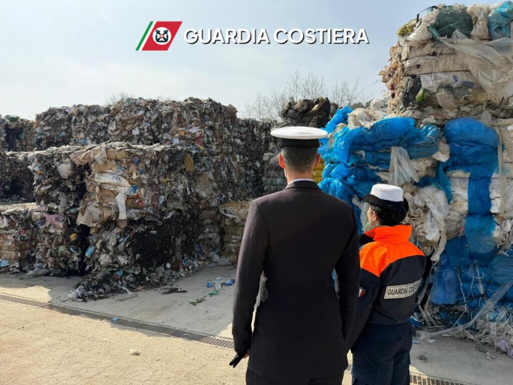 Traffico internazionale di rifiuti: smaltimento illecito verso la Grecia. Sequestrata azienda di Tarsia 51 Foto 02
