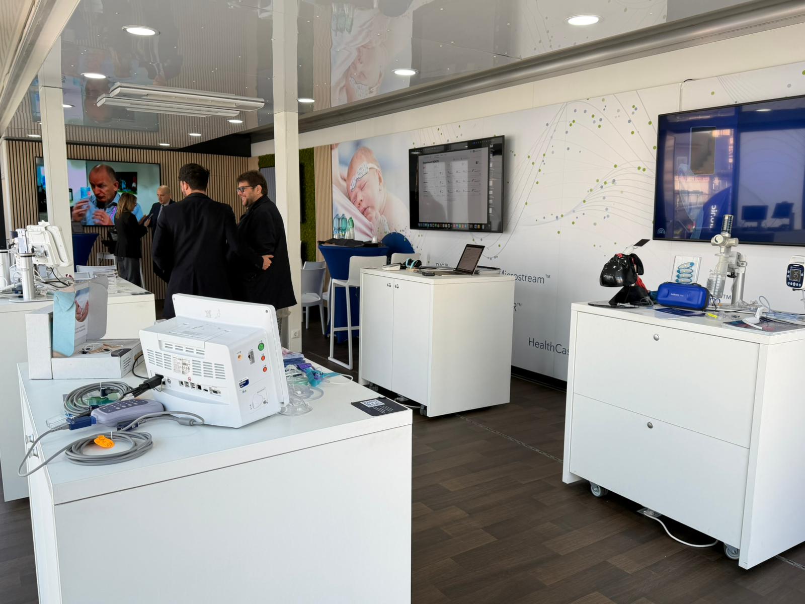 All'Annunziata fa tappa il truck Medtronic: innovazione e formazione per medici e operatori sanitari 54 Foto 2 1