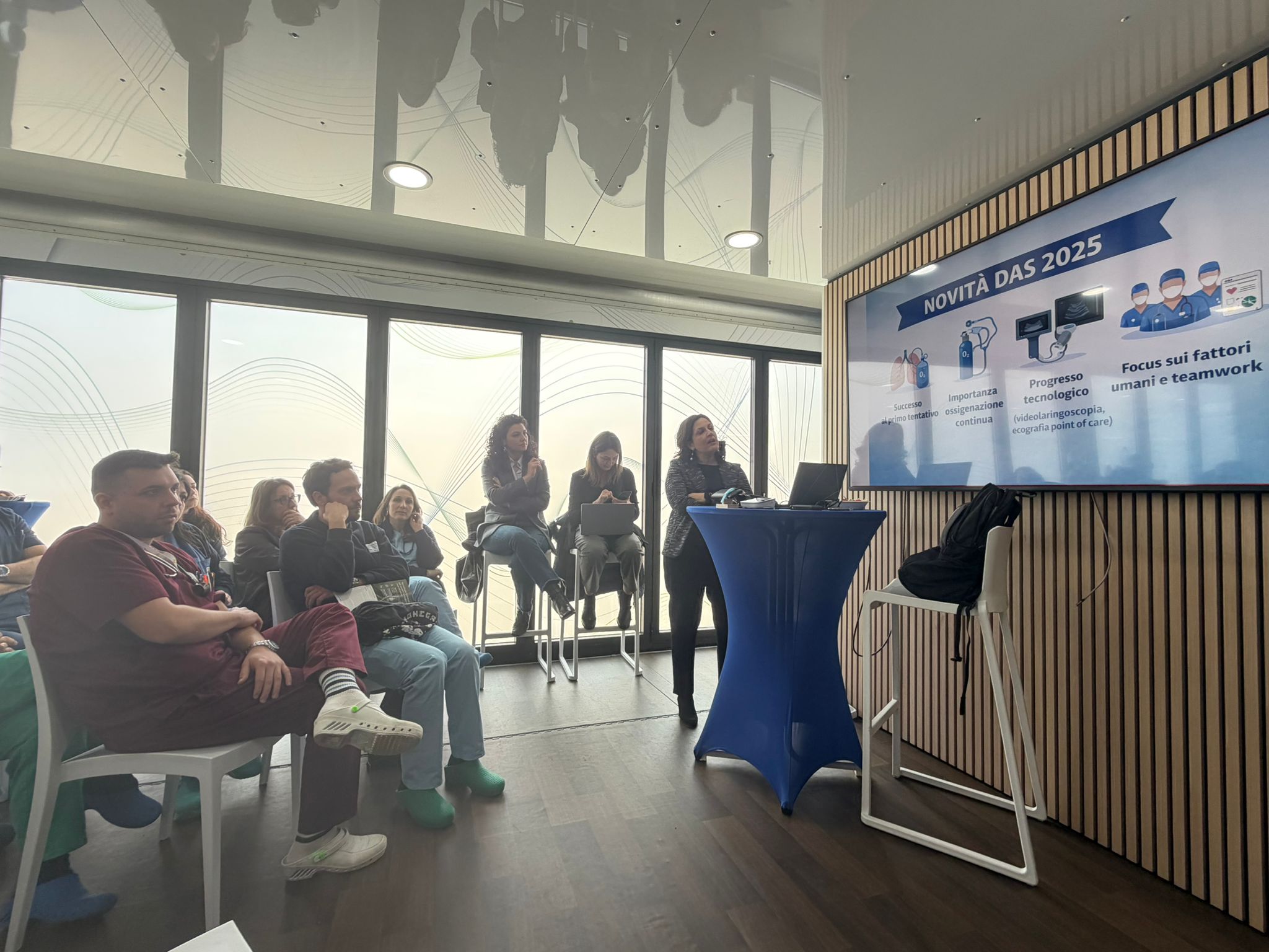 All'Annunziata fa tappa il truck Medtronic: innovazione e formazione per medici e operatori sanitari 55 Foto 4