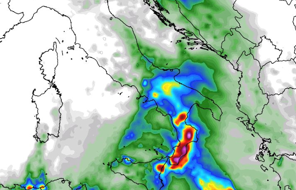 Allerta arancione in Calabria: scuole chiuse domani, martedì 17 marzo, in diversi comuni - ELENCO 52 Mappa piogge domani