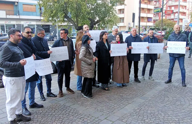 Rende Protesta Sit-in traffico Roges