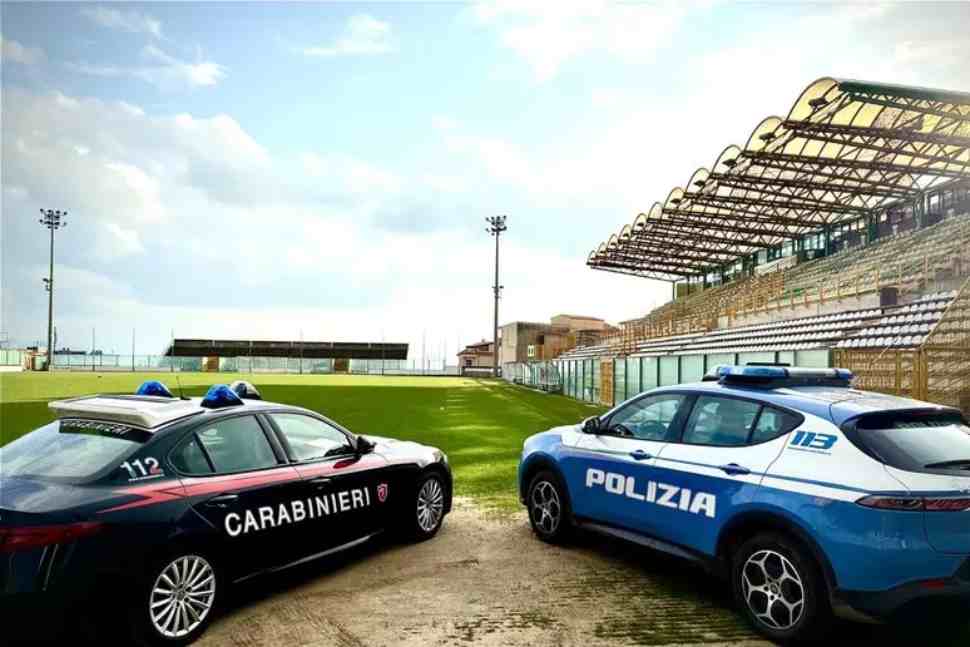 Rissa in città alla fine del match, indagati 9 tifosi 51 Rissa_tifosi