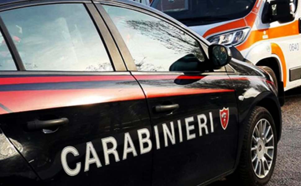 ambulanza-e-carabinieri-agguato.jpg