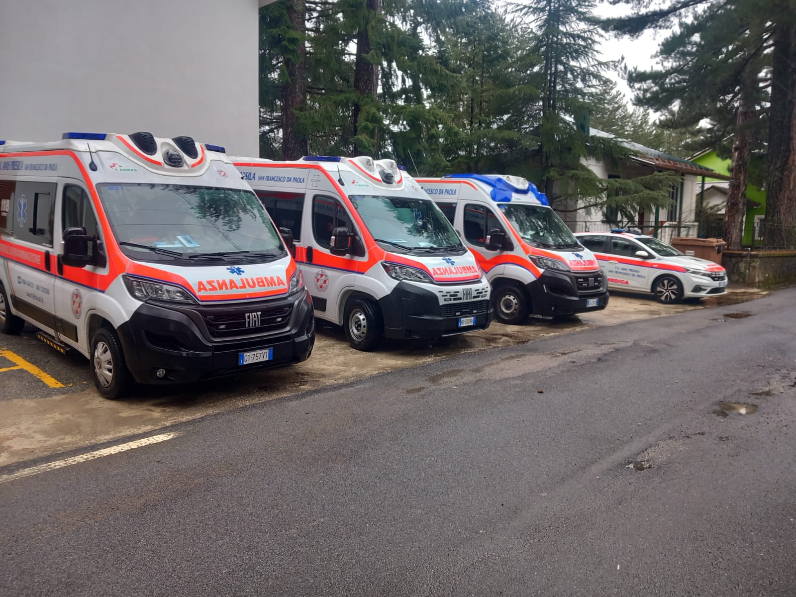 Camigliatello: attiva la nuova postazione del 118. Servizio operativo 24 ore su 24 53 Camigliatello: attiva la nuova postazione del 118. Servizio operativo 24 ore su 24