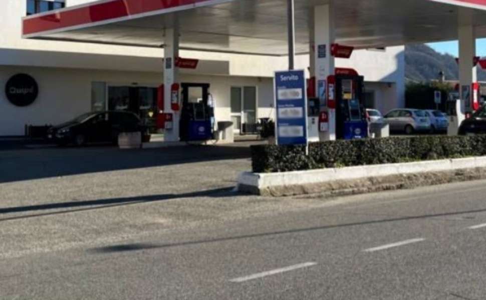 Furto con spaccata a Mendicino, preso di mira un bar in contrada Pasquali 52 bar esso pasquali mendicino