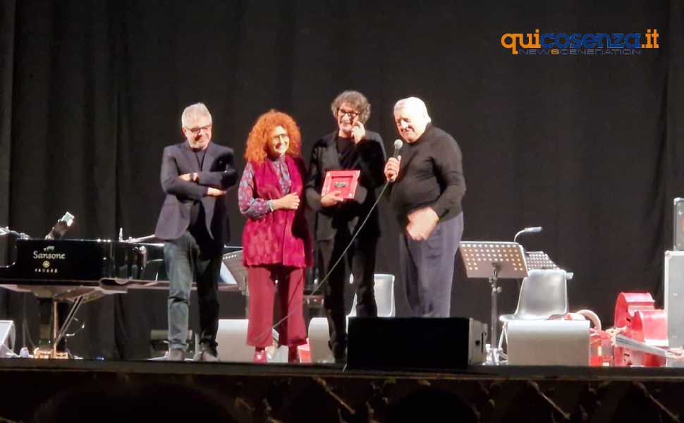 Straordinario ed elegante: l'anima e la poesia di Sergio Cammariere incantano il pubblico di Cosenza 55 cammariere al Rendano 06
