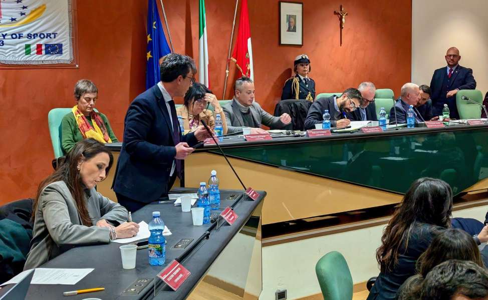 consiglio comunale rende dibattito roges 01