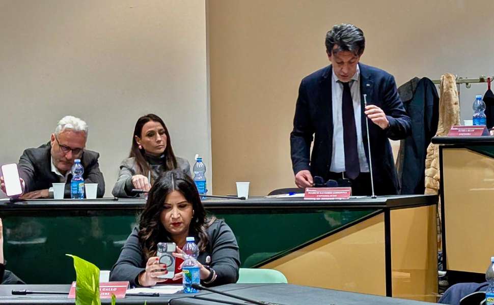 consiglio comunale rende dibattito roges 03 opposizione