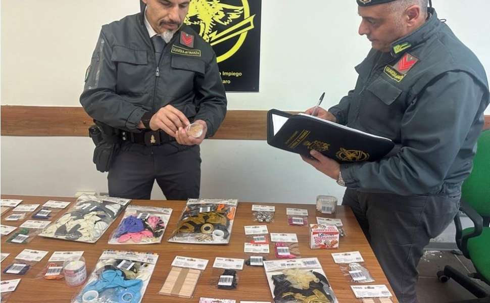contraffazione - guardia finanza sequestro