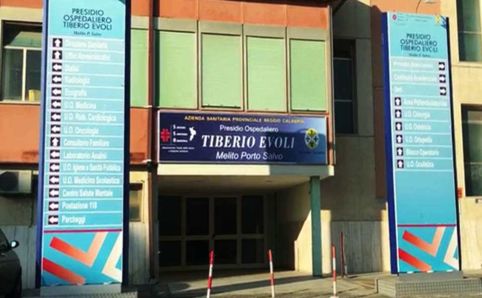 farmaci oncologici ospedale tiberio evoli melito porto salvo 02