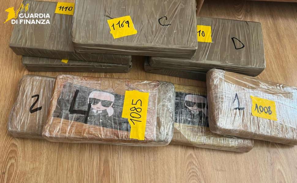 firenze guardia finanza cosentino cocaina 01