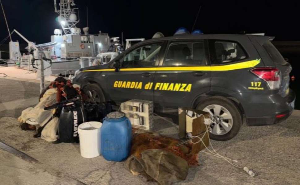 pesca illegale guardia finanza 01