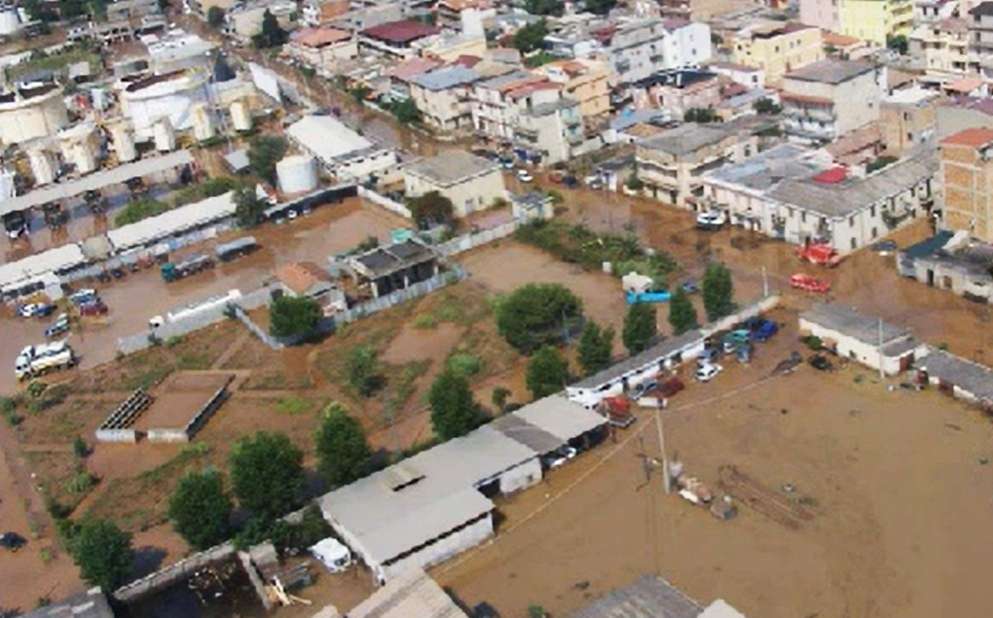 Alluvione 2006: 3 vittime e danni ingenti. Provincia di Vibo dovrà restituire 1,6 milioni alla Regione 51 Alluvione Vibo - 2006 - provincia regione Tar 2