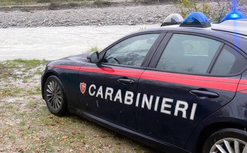 Rovinosa caduta durante la pesca: 17enne bloccato tra i rovi e con una frattura. Salvato dai carabinieri 51 Carabinieri fiume salvataggio rovinosa caduta