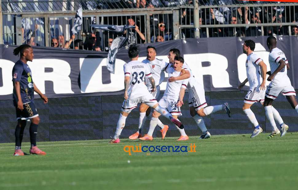 Cavese-Cosenza goal Baez