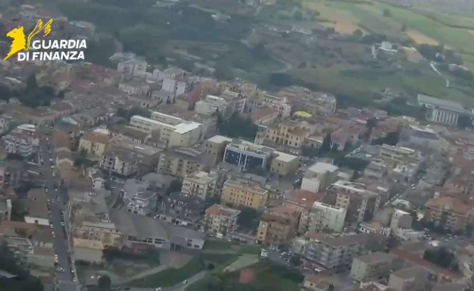 Cellulari in carcere e ndrangheta - Guardia finanza