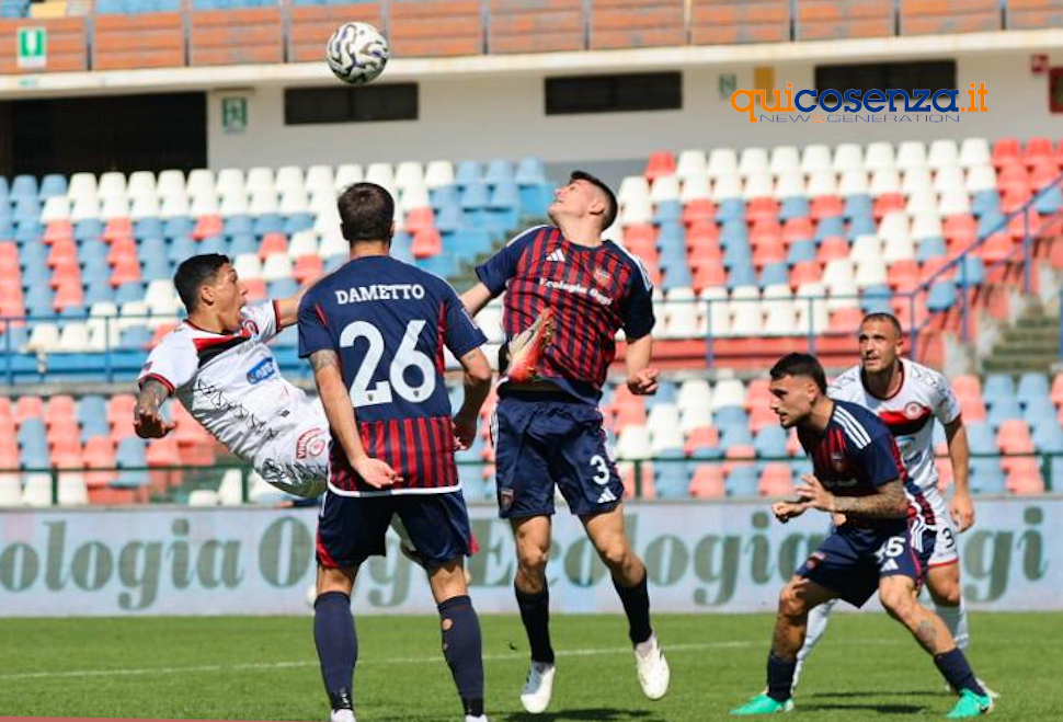 Cavese-Cosenza, trasferta vietata e niente biglietti ai tifosi rossoblu residenti in provincia 53 Cosenza Foggia_goal Ciotti