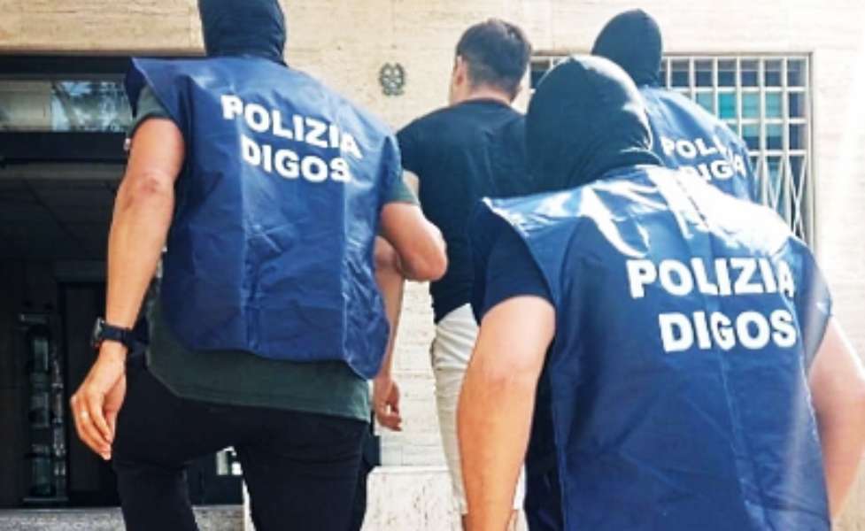 Digos - gruppo neonazisti online 01