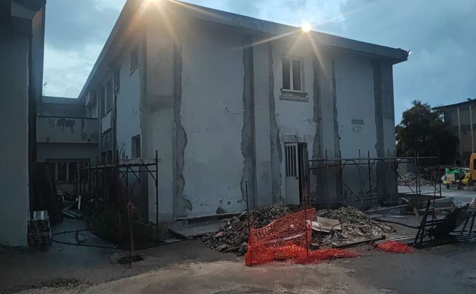 Distaccamento vigili del fuoco bianco - lavori fermi 01