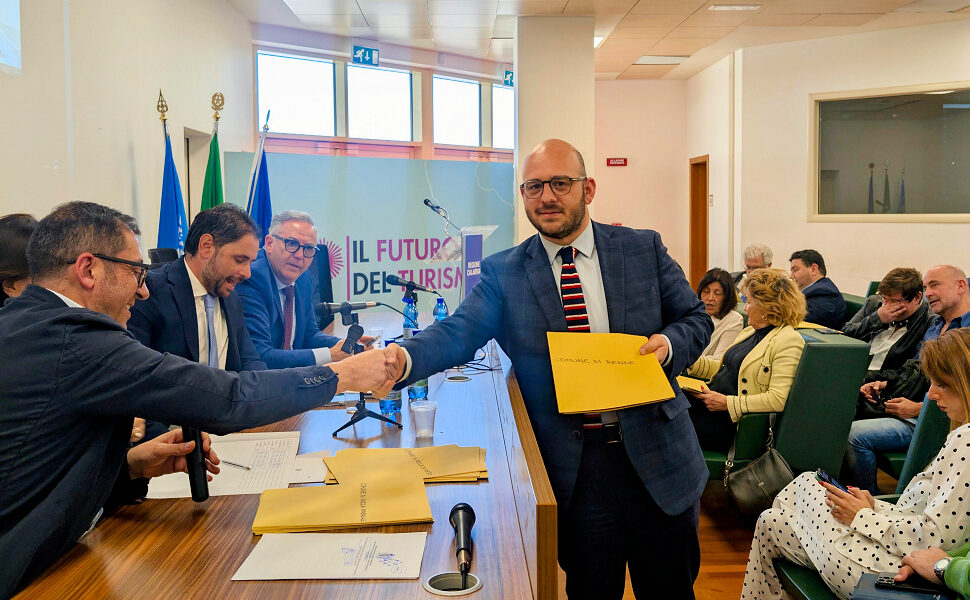 Fabio Liparoti ritira finanziamento Rende