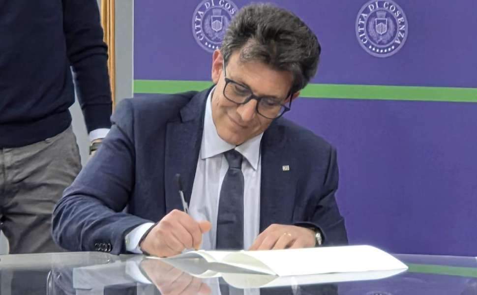 Ghionna firma immobile ordine ingegneri cosenza